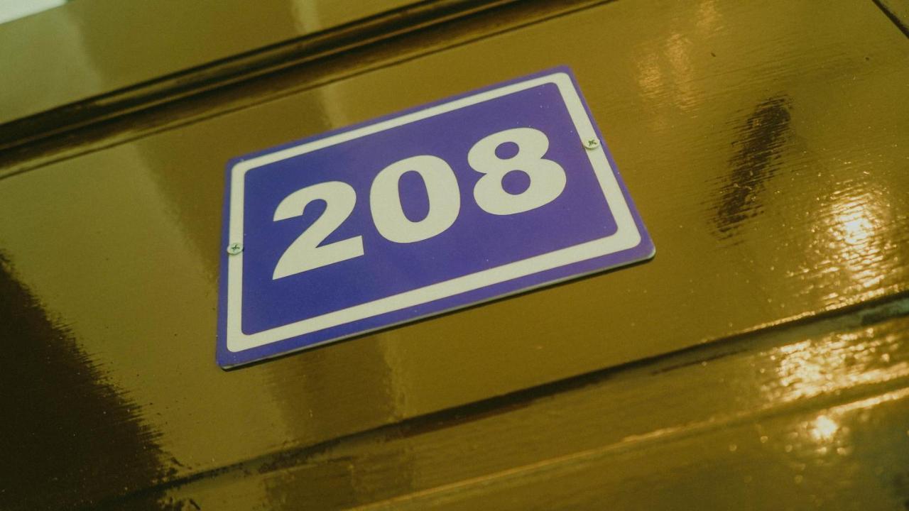 2428 Suites Urdaneta Экстерьер фото
