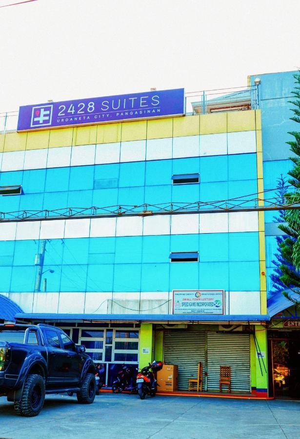 2428 Suites Urdaneta Экстерьер фото