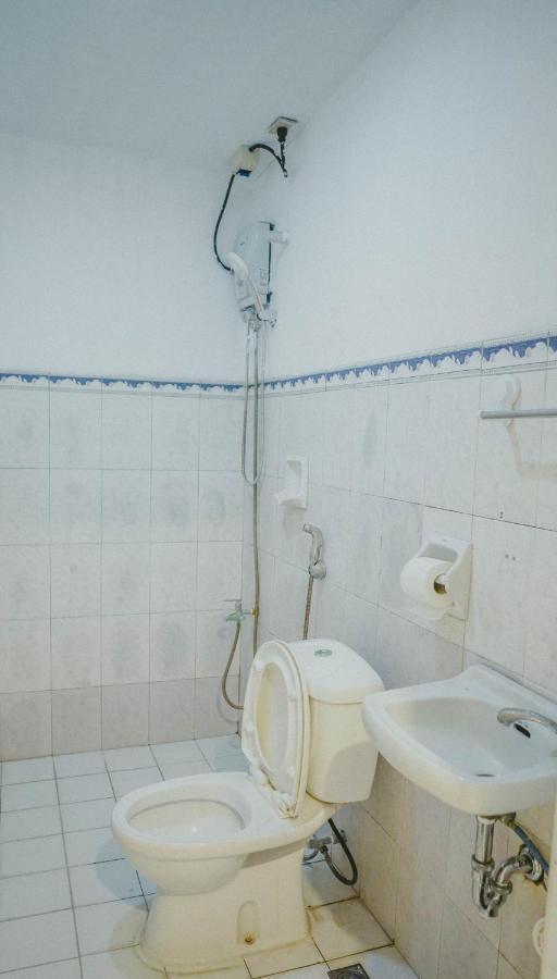 2428 Suites Urdaneta Экстерьер фото